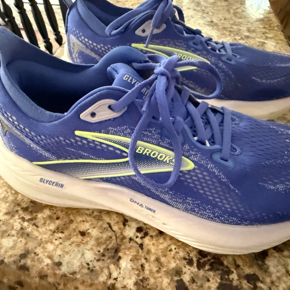 Brooks Women’s Blue and Lime Green Glycerin Running Shoes - Size 9